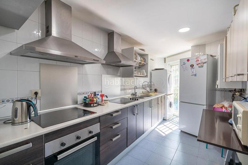 Foto 10332783-b329-47b8-8ee7-9e1089a9f1ef. Pis a calle guarnón 14 a Bola de Oro Granada Foto 10332783-b329-47b8-8ee7-9e1089a9f1ef. Pis a calle guarnón 14 a Bola de Oro Granada