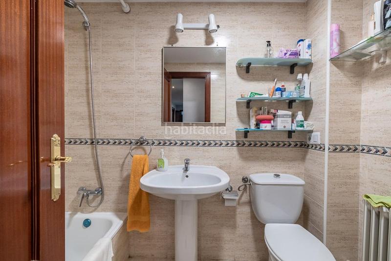 Foto 7a8d0d70-152d-4ca3-9943-1aba8ddc157f. Pis a calle guarnón 14 a Bola de Oro Granada Foto 7a8d0d70-152d-4ca3-9943-1aba8ddc157f. Pis a calle guarnón 14 a Bola de Oro Granada