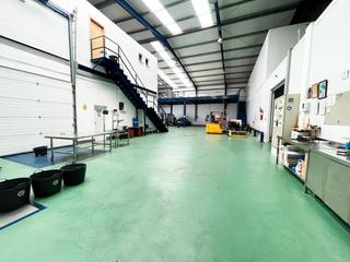 Nau industrial a Calle marchena 1. Se vende nave industrial equipada en durcal Nau industrial a Calle marchena 1. Se vende nave industrial equipada en durcal