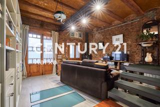 Casa adossada a Horta. Un oasis de calma en el corazón de horta – barcelona Casa adossada a Horta. Un oasis de calma en el corazón de horta – barcelona