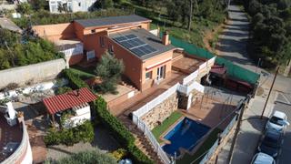Casa in Cànoves i Samalús. Casa reformada con piscina en el mirador Casa in Cànoves i Samalús. Casa reformada con piscina en el mirador