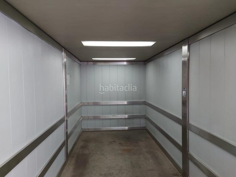 Foto dc6ffb94-4d93-445f-90d9-3179cc47ae0a. Aparcament cotxe a Centre Sant Boi de Llobregat Foto dc6ffb94-4d93-445f-90d9-3179cc47ae0a. Aparcament cotxe a Centre Sant Boi de Llobregat