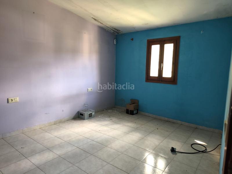 Foto 3738b886-494d-4521-99b7-f49dbd0d2744. Xalet amb xemeneia aparcament a Pontons Foto 3738b886-494d-4521-99b7-f49dbd0d2744. Xalet amb xemeneia aparcament a Pontons