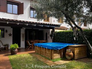 Maison jumelée Tennis. Totalmente reformada Maison jumelée Tennis. Totalmente reformada
