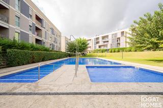 Pis De vallseca. Piso en planta baja con jardín privado y piscina comunitaria en Pis De vallseca. Piso en planta baja con jardín privado y piscina comunitaria en