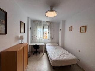 Location Appartement à Calle angosta del carmen 5. Se alquila habitación en piso compartido de estudiantes en la zo Location Appartement à Calle angosta del carmen 5. Se alquila habitación en piso compartido de estudiantes en la zo