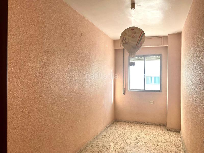 Foto ec75d402-d7c7-4755-bbde-ae6e35db440d. Pis a Silla Foto ec75d402-d7c7-4755-bbde-ae6e35db440d. Pis a Silla