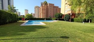 Pis a Playa Poniente. Magnifico piso de 3 habitaciones y 2 baños en urbanización priva Pis a Playa Poniente. Magnifico piso de 3 habitaciones y 2 baños en urbanización priva