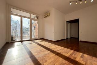 Appartement  Carrer de guifré. Amplio piso con gran potencial junto a la plaza la plana. Appartement  Carrer de guifré. Amplio piso con gran potencial junto a la plaza la plana.