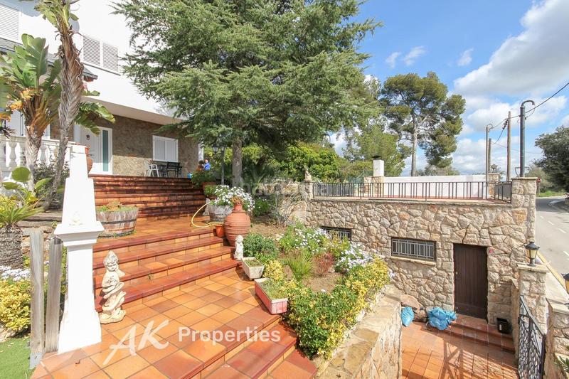 Foto 439daab0-b9cf-4602-90ef-8d92c4d4f13c. Maison dans carrer cal tarda 9 dans Bruguers Gavà Foto 439daab0-b9cf-4602-90ef-8d92c4d4f13c. Maison dans carrer cal tarda 9 dans Bruguers Gavà