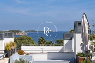 Àtic a Santa Eulària des Riu. Ático de 146 m2 con piscina, vistas y terraza en venta en siesta Àtic a Santa Eulària des Riu. Ático de 146 m2 con piscina, vistas y terraza en venta en siesta