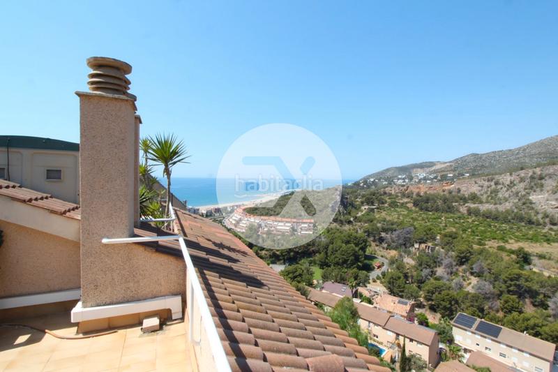 Foto a34a01f9-9ba9-4942-bdab-8679c2e8cebf. Casa adossada amb aparcament piscina a les botigues de Sitges Sitges Foto a34a01f9-9ba9-4942-bdab-8679c2e8cebf. Casa adossada amb aparcament piscina a les botigues de Sitges Sitges