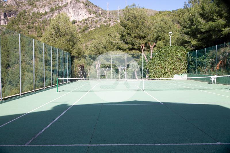 Foto d268bf3f-bb01-4042-b221-3c9ca369769a. Casa adossada amb aparcament piscina a les botigues de Sitges Sitges Foto d268bf3f-bb01-4042-b221-3c9ca369769a. Casa adossada amb aparcament piscina a les botigues de Sitges Sitges