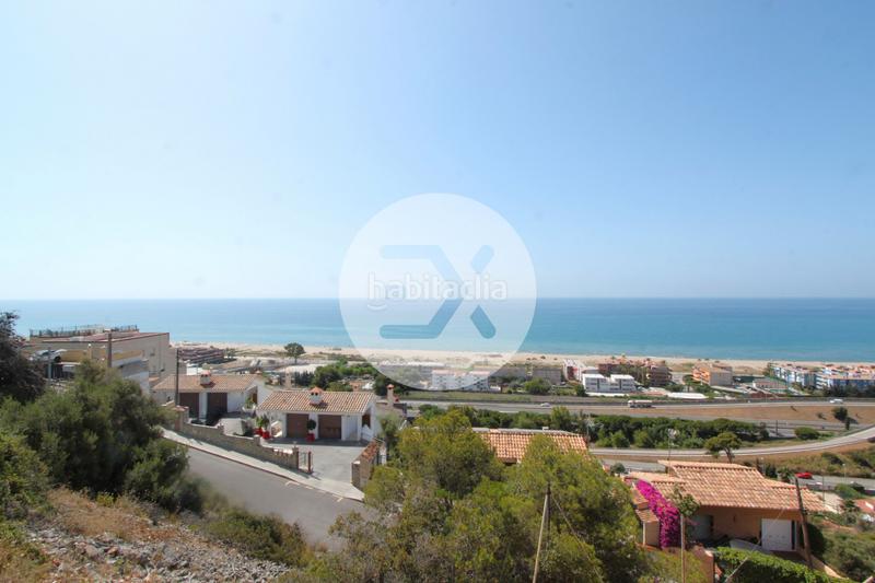 Foto d4a4264e-a8bd-41c6-ab13-2611f30d637d. Casa adossada amb aparcament piscina a les botigues de Sitges Sitges Foto d4a4264e-a8bd-41c6-ab13-2611f30d637d. Casa adossada amb aparcament piscina a les botigues de Sitges Sitges