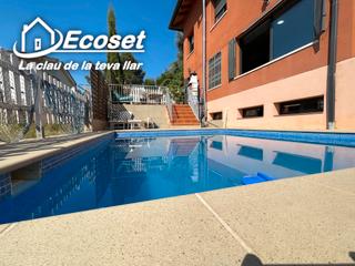 Chalet  Carrer can rafel. Exclusiva casa con piscina, jardín y vistas espectaculares en ce Chalet  Carrer can rafel. Exclusiva casa con piscina, jardín y vistas espectaculares en ce