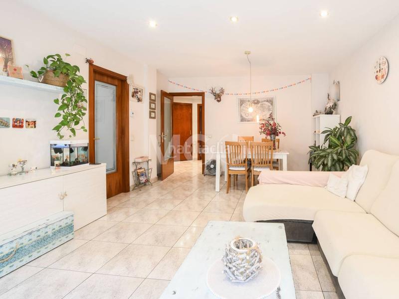 Foto 9d575d9a-c8fd-4e35-b26e-26206d8ddbc7. Etagenwohnung mit heizung in Nord Vic Foto 9d575d9a-c8fd-4e35-b26e-26206d8ddbc7. Etagenwohnung mit heizung in Nord Vic