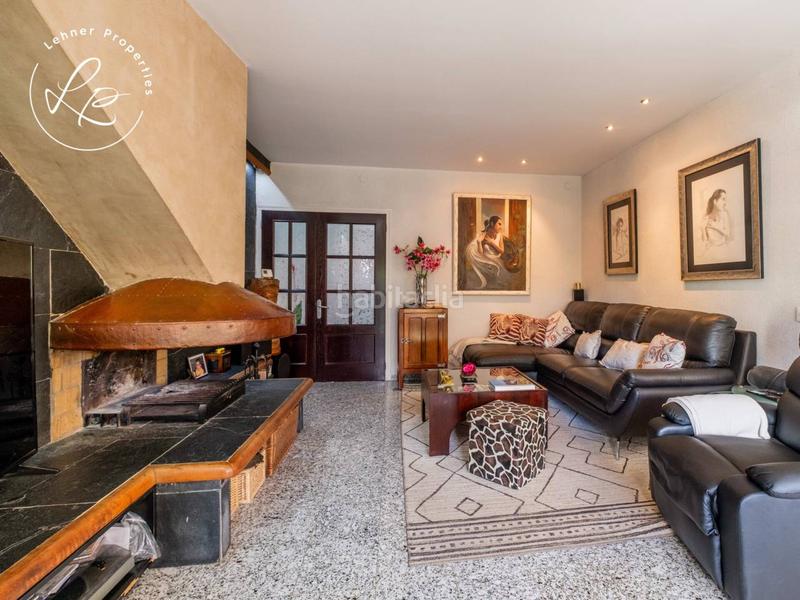 Foto 54ffb628-2aa1-48ab-98b8-624246403922. Casa amb calefacció aparcament piscina a Carmençó Empuriabrava Foto 54ffb628-2aa1-48ab-98b8-624246403922. Casa amb calefacció aparcament piscina a Carmençó Empuriabrava