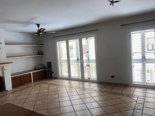 Rent Triplex in Estadi-Santa Anna. Tríplex molt espaiós en lloguer Rent Triplex in Estadi-Santa Anna. Tríplex molt espaiós en lloguer