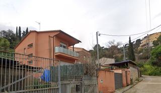 Maison  Passatge carreras. Casa de 189 m2 en 3 plantas en pasaje carreras (torre baró) Maison  Passatge carreras. Casa de 189 m2 en 3 plantas en pasaje carreras (torre baró)