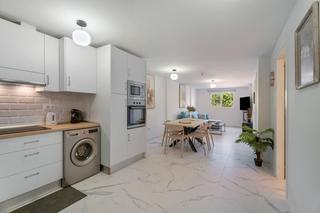 Apartamento en Calle meandro 2. En venta  apartamento totalmente reformado en granada park, los Apartamento en Calle meandro 2. En venta  apartamento totalmente reformado en granada park, los