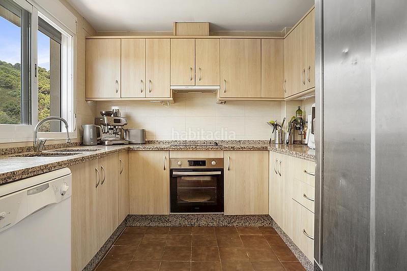 Foto fd382ceb-2328-4d86-8029-3cbb7e5ca644. Casa adossada a Zona Calvario Estepona Foto fd382ceb-2328-4d86-8029-3cbb7e5ca644. Casa adossada a Zona Calvario Estepona