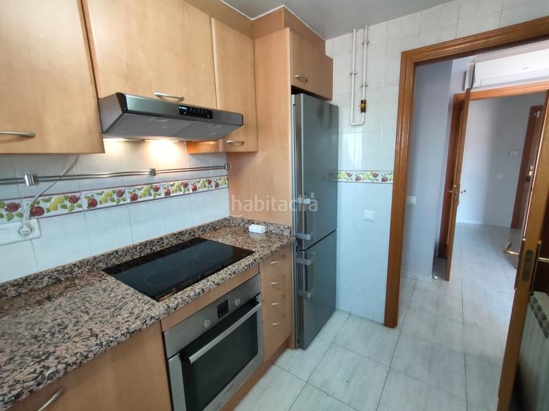 Foto b90ed657-8381-4a85-945b-79da8e890213. Dúplex amb calefacció aparcament a Eixample Sud-Migdia Girona Foto b90ed657-8381-4a85-945b-79da8e890213. Dúplex amb calefacció aparcament a Eixample Sud-Migdia Girona