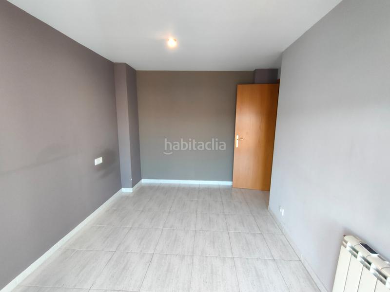 Foto cfda77fd-5864-442c-b148-34e02bce97ad. Dúplex amb calefacció aparcament a Eixample Sud-Migdia Girona Foto cfda77fd-5864-442c-b148-34e02bce97ad. Dúplex amb calefacció aparcament a Eixample Sud-Migdia Girona