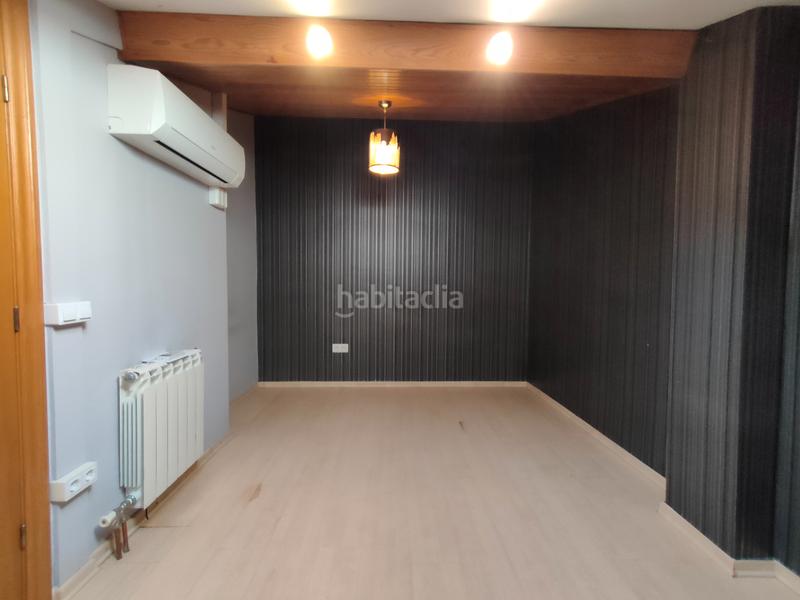 Foto fd8d3214-6ba1-4c98-bab8-13ed72d4518c. Dúplex amb calefacció aparcament a Eixample Sud-Migdia Girona Foto fd8d3214-6ba1-4c98-bab8-13ed72d4518c. Dúplex amb calefacció aparcament a Eixample Sud-Migdia Girona