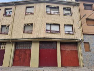 Aparcament cotxe a Peralta. Venta de garaje y trastero. Aparcament cotxe a Peralta. Venta de garaje y trastero.