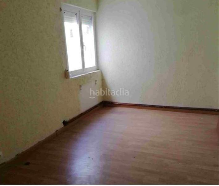 Foto 2d36f33d-3ca1-4770-bf82-00aea7d572a3. Piso  para reformar en trobajo del camino en Crucero León Foto 2d36f33d-3ca1-4770-bf82-00aea7d572a3. Piso  para reformar en trobajo del camino en Crucero León