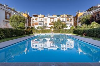 Maison jumelée  Calle cristóbal de morales 119. Magnífica casa adosada en zona estación de autobuses con piscina Maison jumelée  Calle cristóbal de morales 119. Magnífica casa adosada en zona estación de autobuses con piscina