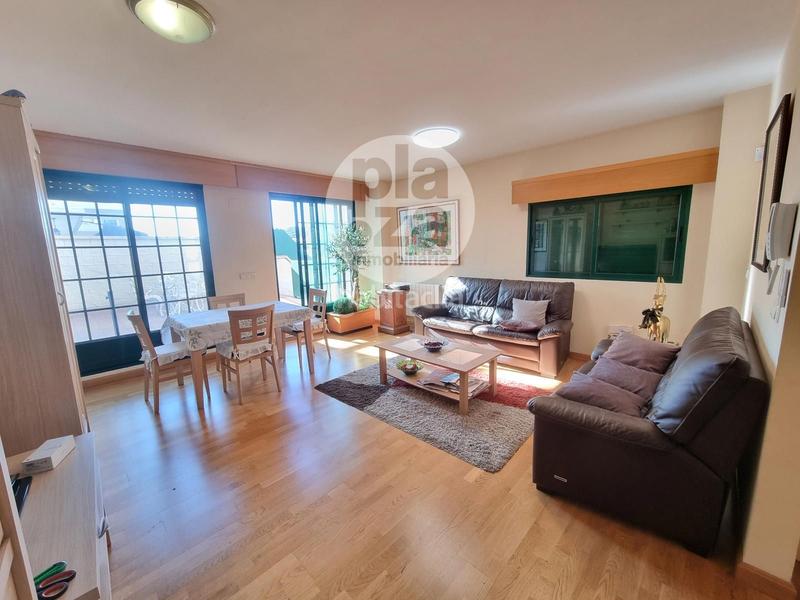 Foto 2d780bc4-76cf-46cc-bea2-3f31cef2689a. Casa adosada amplio adosado en esquina en villimar en Burgos Foto 2d780bc4-76cf-46cc-bea2-3f31cef2689a. Casa adosada amplio adosado en esquina en villimar en Burgos