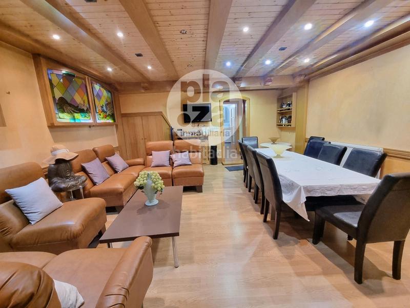 Foto 3cc3574b-a304-4a70-91a6-5fd6373e16e5. Casa adosada amplio adosado en esquina en villimar en Burgos Foto 3cc3574b-a304-4a70-91a6-5fd6373e16e5. Casa adosada amplio adosado en esquina en villimar en Burgos