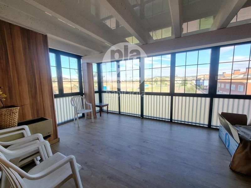 Foto 4f355244-6a23-401a-a0f7-36ff6b1bff04. Casa adosada amplio adosado en esquina en villimar en Burgos Foto 4f355244-6a23-401a-a0f7-36ff6b1bff04. Casa adosada amplio adosado en esquina en villimar en Burgos