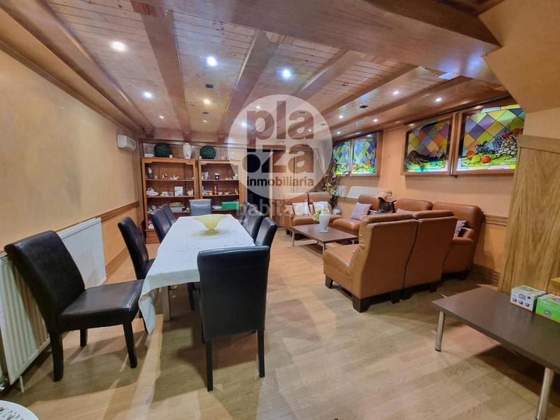 Foto 50813815-2fa8-48c5-8dfd-ee1f91dd4d5d. Casa adosada amplio adosado en esquina en villimar en Burgos Foto 50813815-2fa8-48c5-8dfd-ee1f91dd4d5d. Casa adosada amplio adosado en esquina en villimar en Burgos