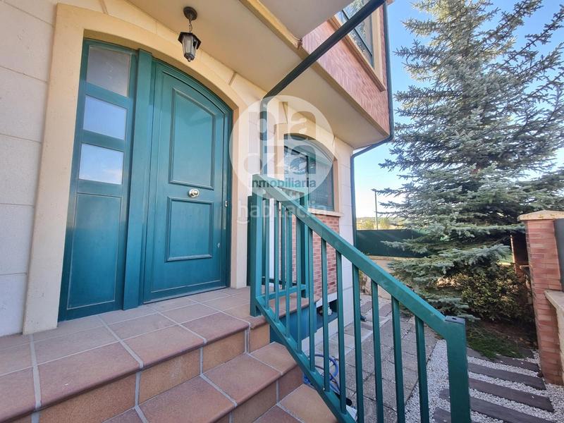 Foto 5a07f62f-5ca4-4a61-be90-ff6881985e4a. Casa adosada amplio adosado en esquina en villimar en Burgos Foto 5a07f62f-5ca4-4a61-be90-ff6881985e4a. Casa adosada amplio adosado en esquina en villimar en Burgos