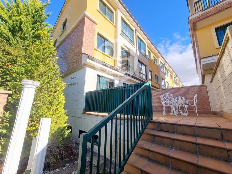 Foto b37a11dd-1ad9-482b-9121-1790aa075039. Casa adosada amplio adosado en esquina en villimar en Burgos Foto b37a11dd-1ad9-482b-9121-1790aa075039. Casa adosada amplio adosado en esquina en villimar en Burgos