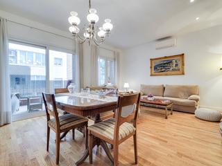 Location Appartement N/a 9. Gran piso esquinero exterior, muy soleado, con terraza y traster Location Appartement N/a 9. Gran piso esquinero exterior, muy soleado, con terraza y traster