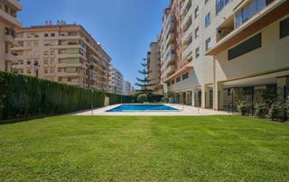 Attique à Centro ciudad. Atico duplex céntrico. 4 dormitorios. 2 baños. garaje. piscina. Attique à Centro ciudad. Atico duplex céntrico. 4 dormitorios. 2 baños. garaje. piscina.