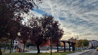 Casa pareada  Calle los sauces. Unipal vende magnífico chalet con porche y patio interior, refor Casa pareada  Calle los sauces. Unipal vende magnífico chalet con porche y patio interior, refor