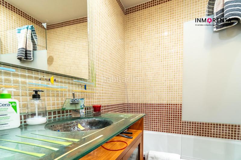 Foto 27137f46-5b36-4f0a-b70b-830b0d5f792e. Maison jumelée avec chauffage parking dans Centro Navalcarnero Foto 27137f46-5b36-4f0a-b70b-830b0d5f792e. Maison jumelée avec chauffage parking dans Centro Navalcarnero