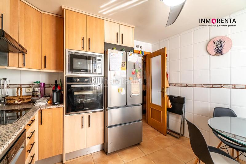 Foto 0644327d-fb83-4c7e-b6ab-e2b28f310b76. Semi detached house with heating parking in Centro Navalcarnero Foto 0644327d-fb83-4c7e-b6ab-e2b28f310b76. Semi detached house with heating parking in Centro Navalcarnero