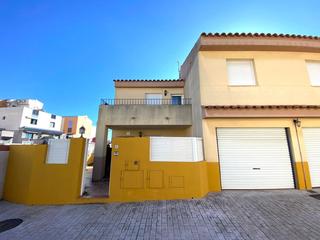 Casa adossada  L`om blanc (de). Adosado en venta en om blanch, 3 dormitorios. Casa adossada  L`om blanc (de). Adosado en venta en om blanch, 3 dormitorios.