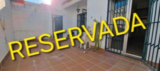 Casa aparellada a Maracena. Casa de dos plantas con 4 habitaciones Casa aparellada a Maracena. Casa de dos plantas con 4 habitaciones