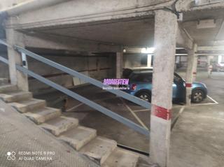 Aparcament cotxe  Carrer carrer d'arnús, 17. Plaza de aparcamiento cerca de la calle del mar para coche peque Aparcament cotxe  Carrer carrer d'arnús, 17. Plaza de aparcamiento cerca de la calle del mar para coche peque