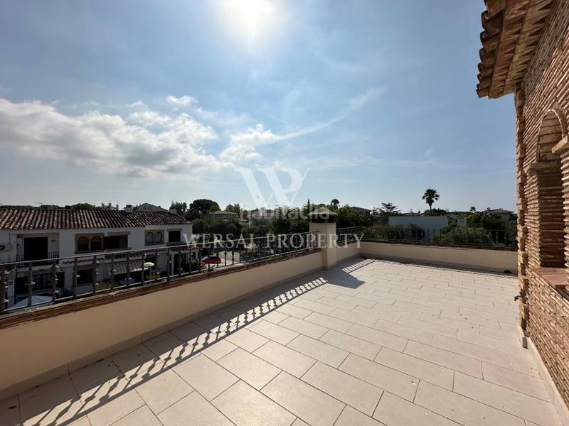 Foto 932ce362-d426-4055-9328-37316efbc789. Chalet in josep maria subirachs 1 in Jardins de Vilafortuny - Mas d'en Bosch Cambrils Foto 932ce362-d426-4055-9328-37316efbc789. Chalet in josep maria subirachs 1 in Jardins de Vilafortuny - Mas d'en Bosch Cambrils