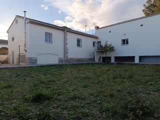 Lloguer Casa a Banyoles. Casa de 3 habitacions al centre de banyoles amb un gran jardí Lloguer Casa a Banyoles. Casa de 3 habitacions al centre de banyoles amb un gran jardí