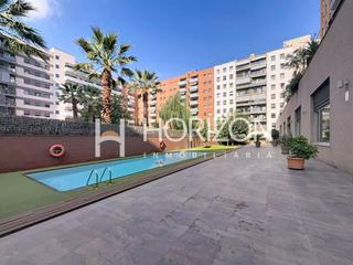 Pis  Veneçuela. Piso seminuevo con parking y zona comunitaria con piscina. Pis  Veneçuela. Piso seminuevo con parking y zona comunitaria con piscina.