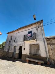 Masía en Calle estrecha 4. Grupo integra, casa con patio en venta en canalejas de peñafiel Masía en Calle estrecha 4. Grupo integra, casa con patio en venta en canalejas de peñafiel