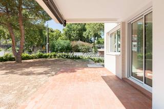 Location Appartement à Bellvitge. Planta baja con jardín y piscina en castelldefels Location Appartement à Bellvitge. Planta baja con jardín y piscina en castelldefels